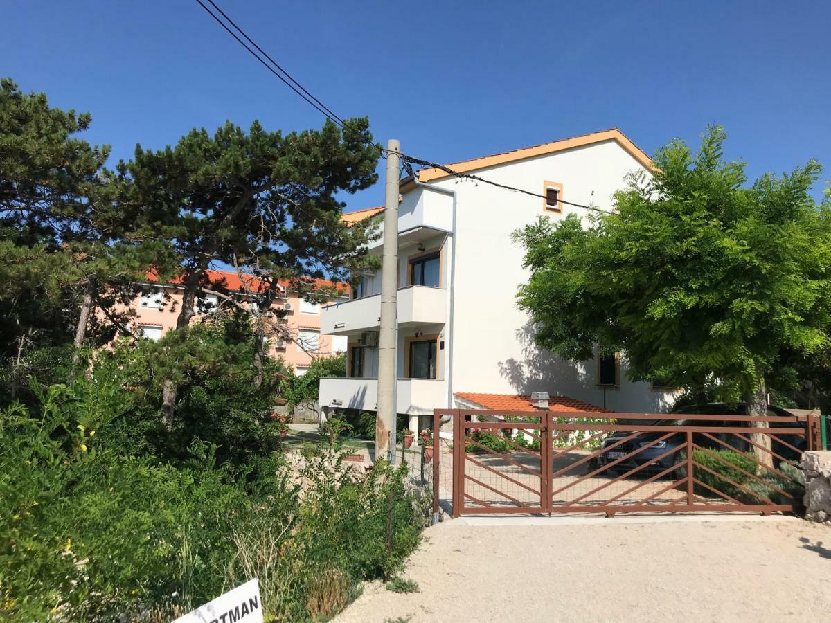 Apartments Lena Baska  Bagian luar foto