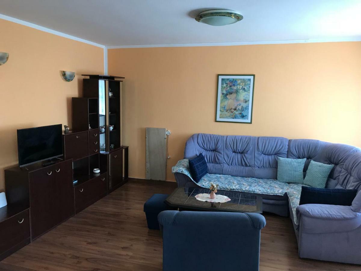 Apartments Lena Baska  Bagian luar foto